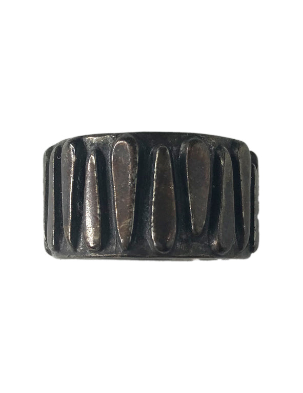Anello tribale in argento