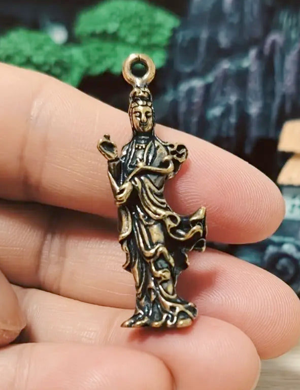 Ciondolo vintage in ottone - Guanyin