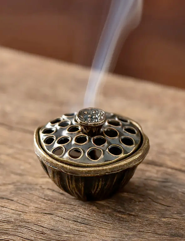 Porta incenso con coperchio traforato loto in ottone